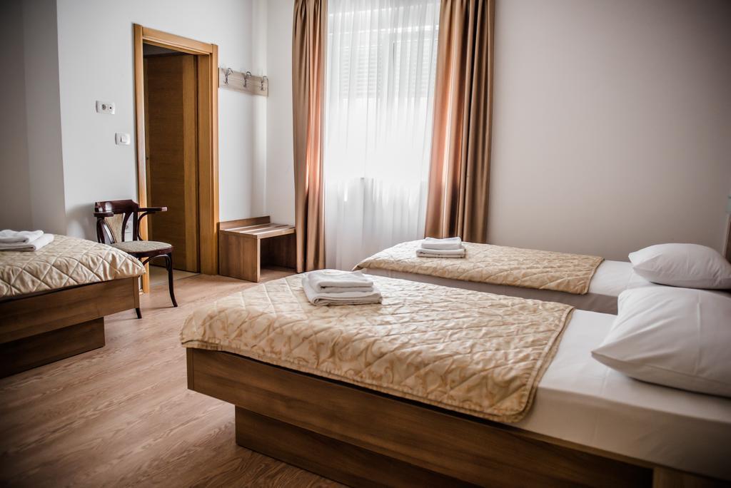 Hotel Pansion Martin à Međugorje Extérieur photo