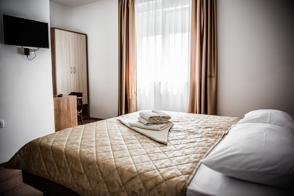 Hotel Pansion Martin à Međugorje Extérieur photo